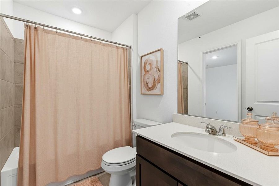 Private bathroom off Bedroom 2-VS Private bathroom off Bedroom 2-VS