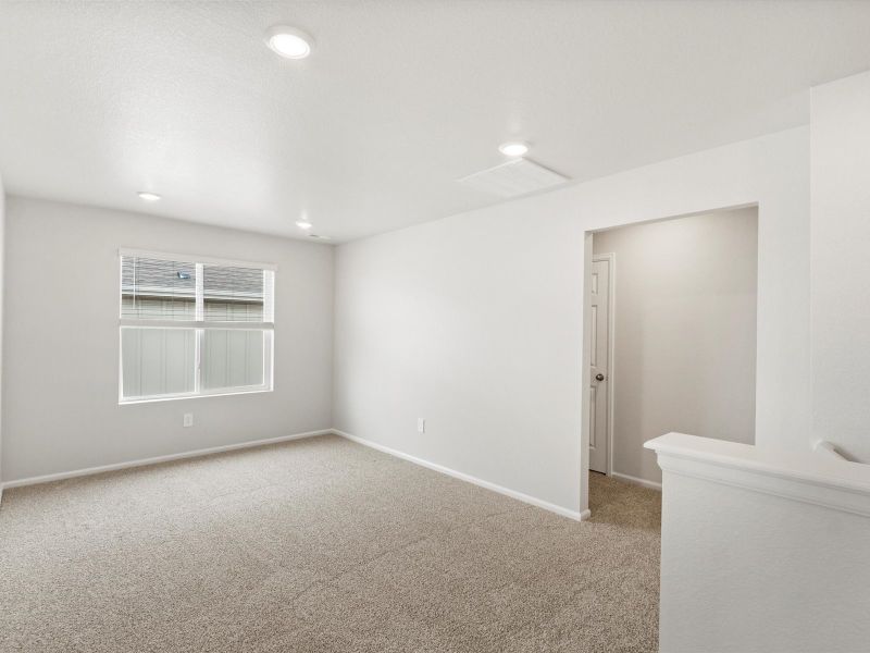 Spacious, unfurnished interior of a new home in Westgate, Greeley (Image 11).