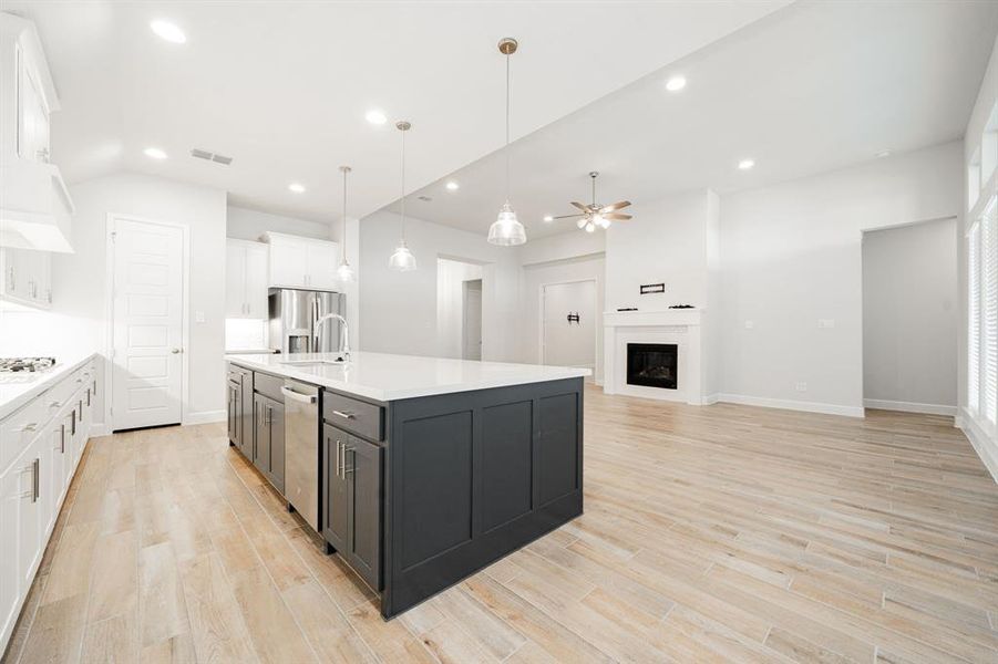 Furnished interior view inside a new home in Ventana 70', Fort Worth (Image 15).