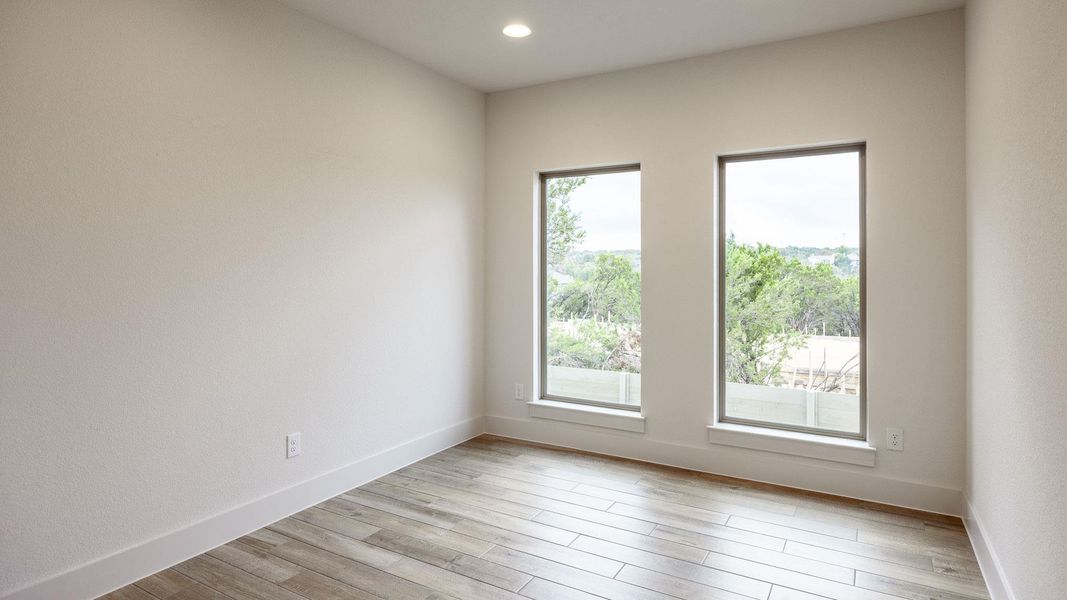 Spacious, unfurnished interior of a new home in Wolf Ranch 51', Georgetown (Image 15). Spacious, unfurnished interior of a new home in Wolf Ranch 51', Georgetown (Image 15).