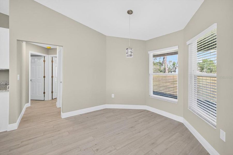 Spacious, unfurnished interior of a new home in , Weeki Wachee (Image 30).