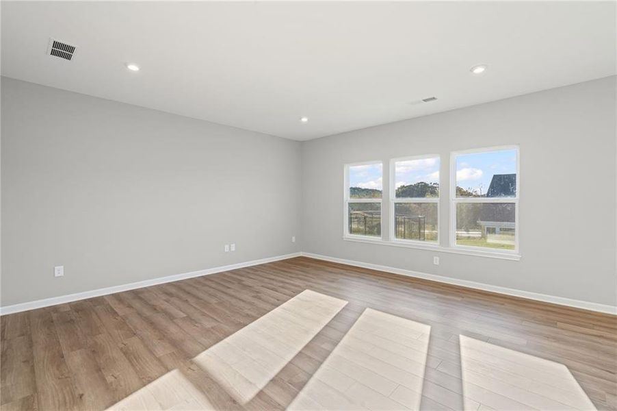 Spacious, unfurnished interior of a new home in Twin Lakes, Hoschton (Image 18). Spacious, unfurnished interior of a new home in Twin Lakes, Hoschton (Image 18).