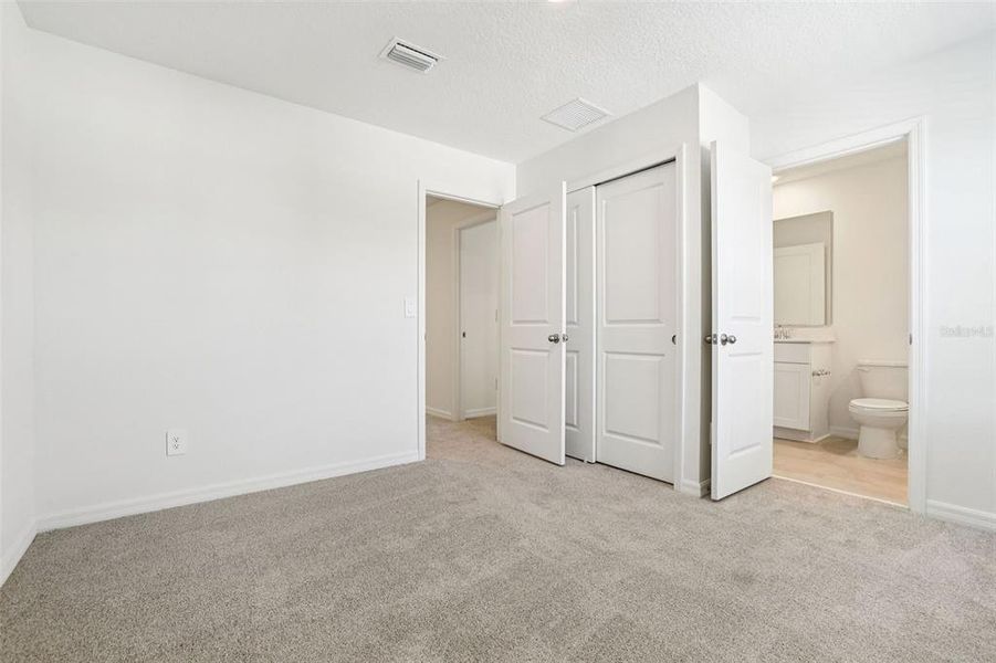 Spacious, unfurnished interior of a new home in Bradford Park, Ormond Beach (Image 21).