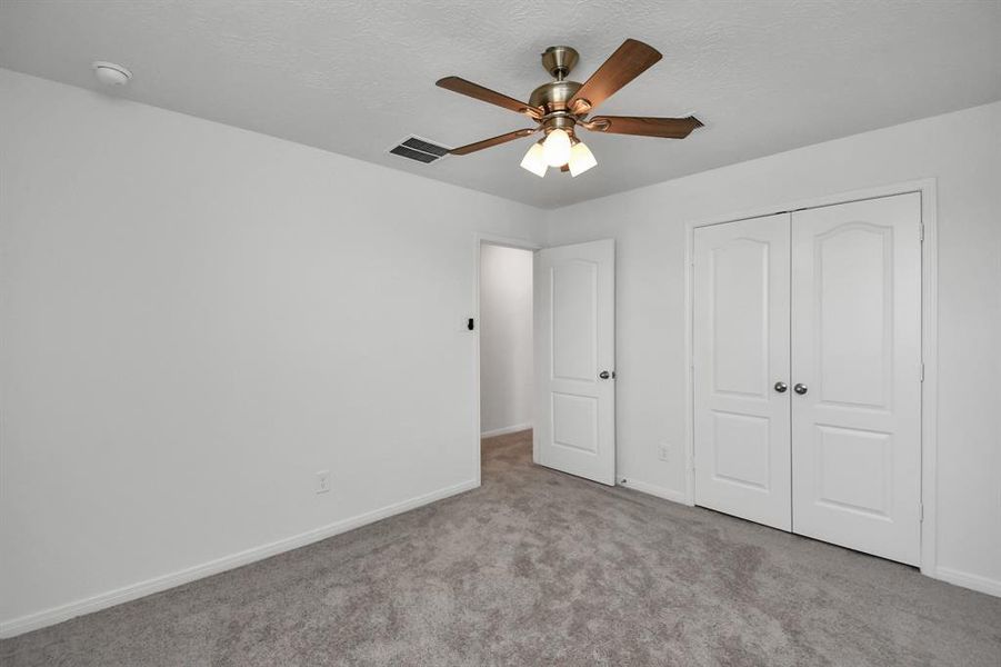 Secondary bedrooms & bathroom with tub/shower combo