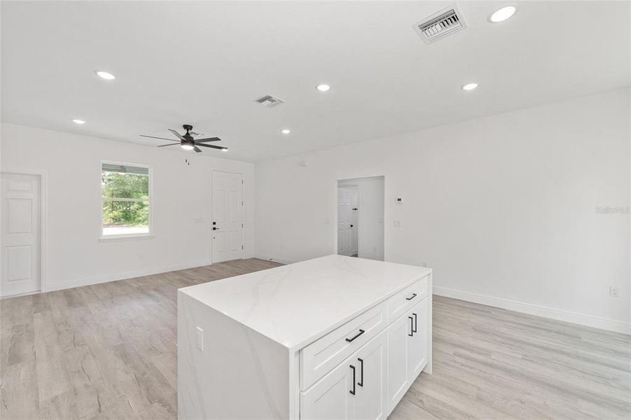 Spacious, unfurnished interior of a new home in , Summerfield (Image 18).