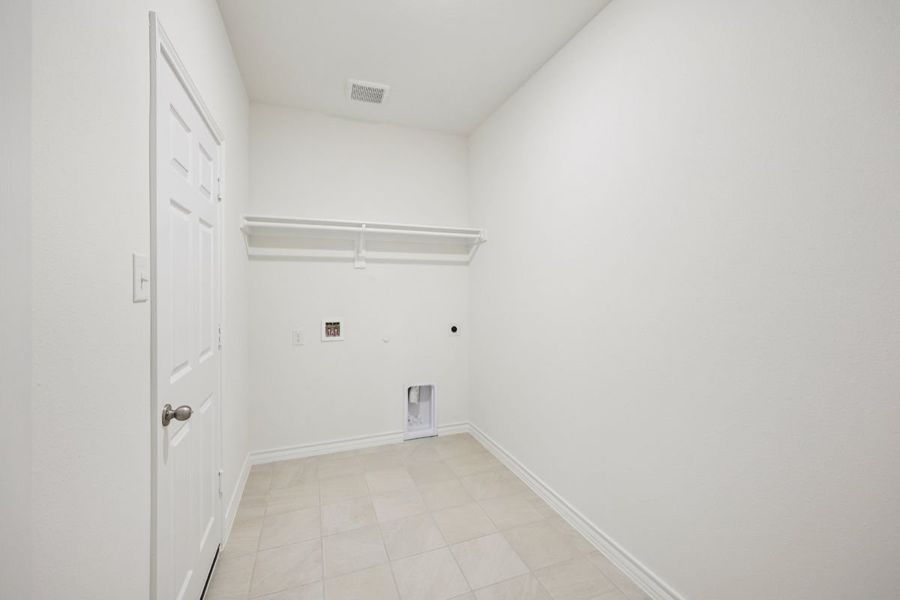 Spacious, unfurnished interior of a new home in Heartland Signature, Crandall (Image 17). Spacious, unfurnished interior of a new home in Heartland Signature, Crandall (Image 17).