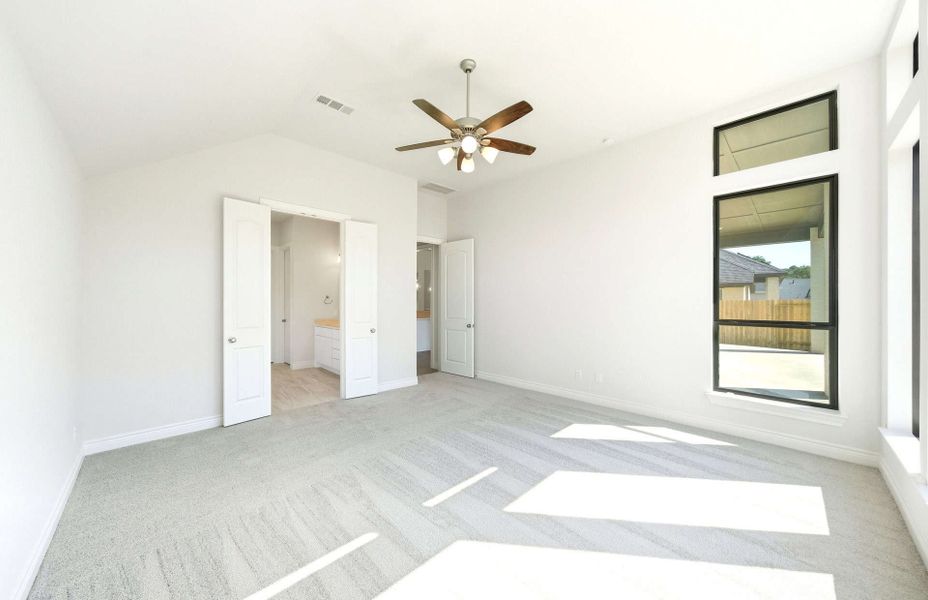Representative unfurnished interior of a home built from the 2688AU by Ravenna Homes in Audubon 60′, Magnolia (Image 29).