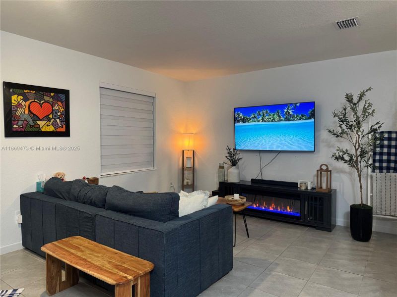 Furnished interior view inside a new home in , Homestead (Image 7).