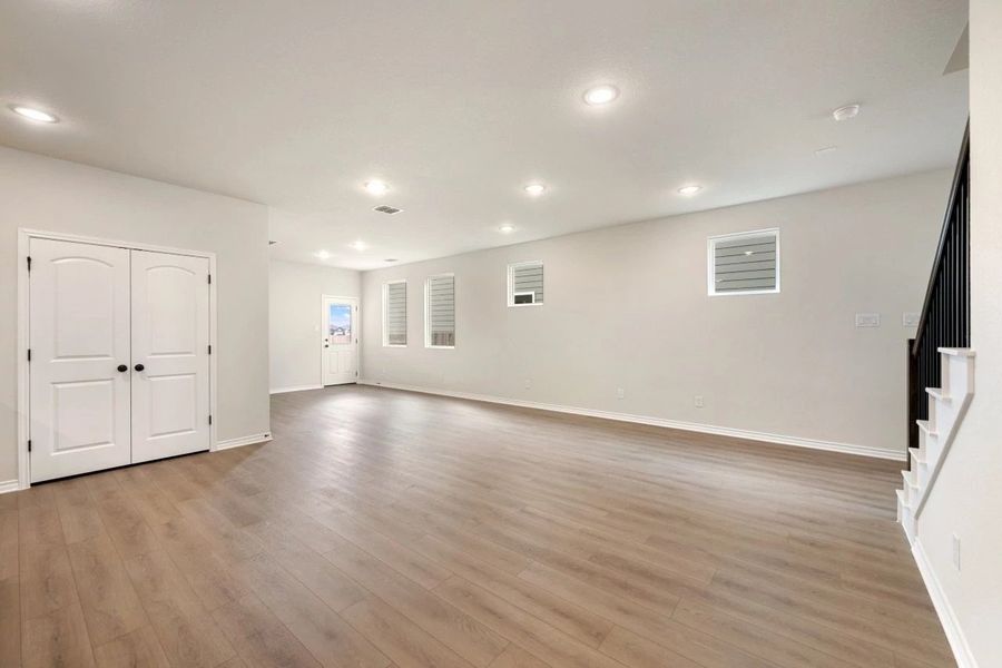 Spacious, unfurnished interior of a new home in Lariat, Liberty Hill (Image 14).