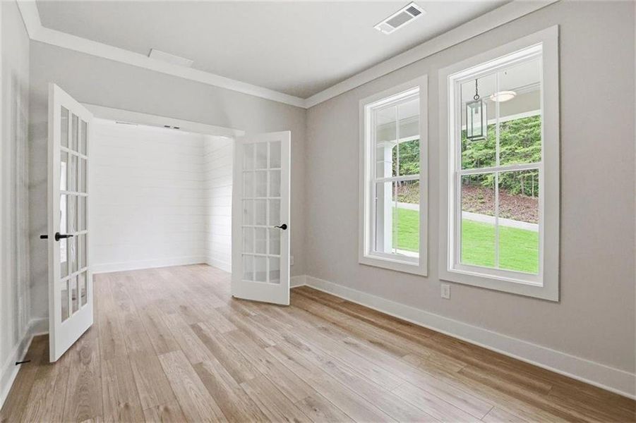 Spacious, unfurnished interior of a new home in , Clarkesville (Image 37).