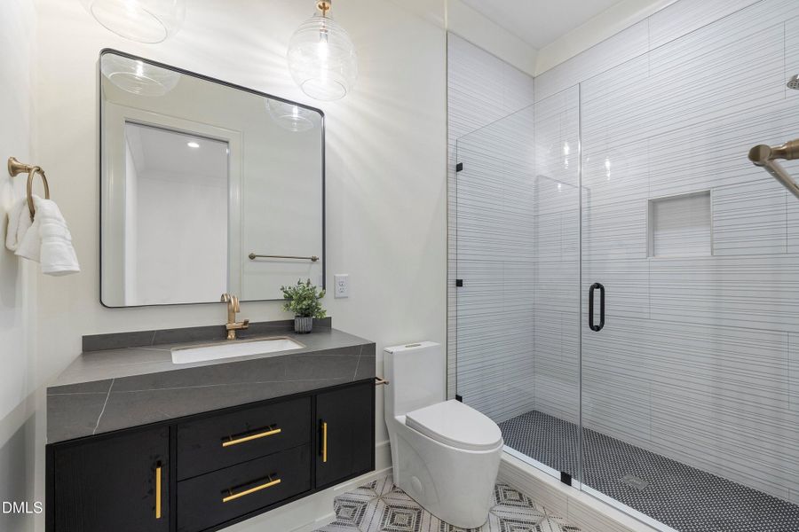 14-405 Latimer Rd_4405