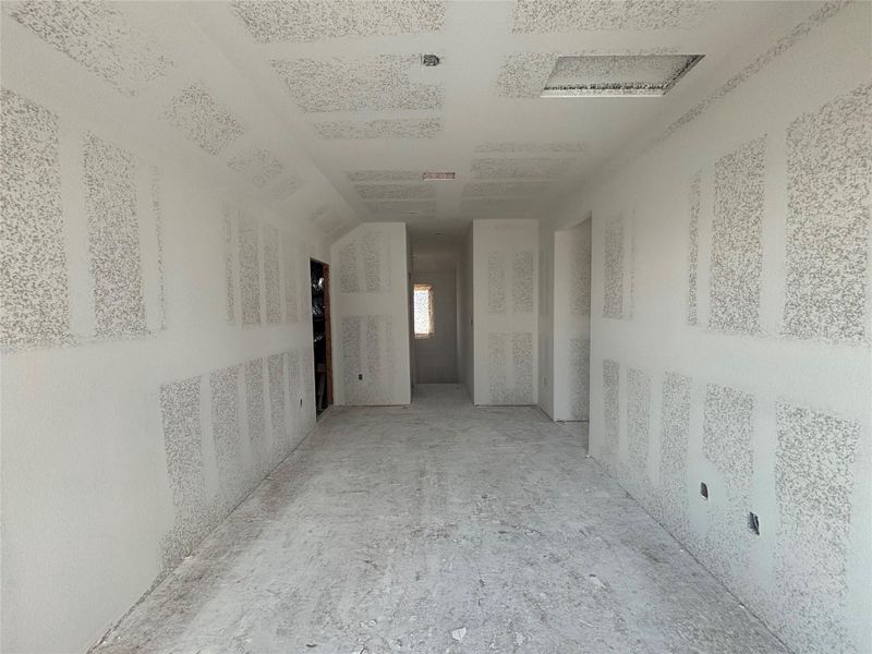 Spacious, unfurnished interior of a new home in Covered Bridge, Hutto (Image 19). Spacious, unfurnished interior of a new home in Covered Bridge, Hutto (Image 19).