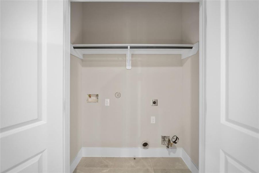 Spacious, unfurnished interior of a new home in , Houston (Image 16). Spacious, unfurnished interior of a new home in , Houston (Image 16).