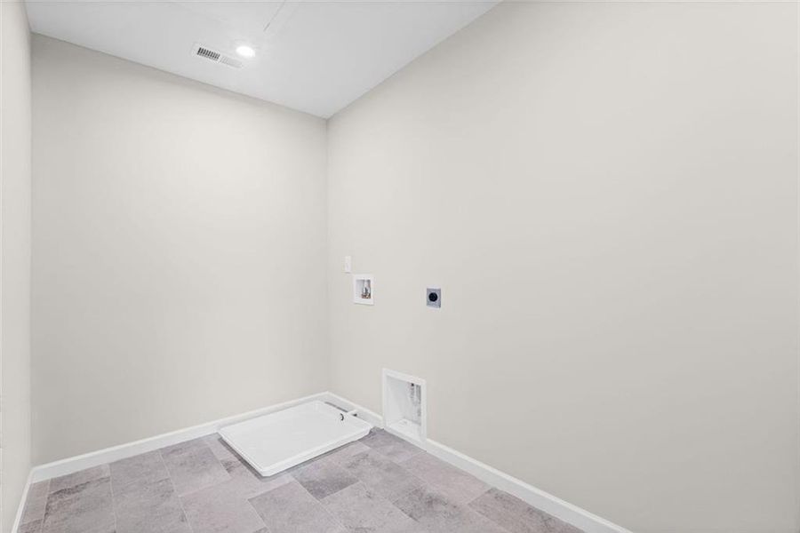 Spacious, unfurnished interior of a new home in Three Rivers, Rome (Image 36). Spacious, unfurnished interior of a new home in Three Rivers, Rome (Image 36).