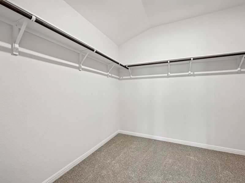 Spacious, unfurnished interior of a new home in Eastern Wells, Jarrell (Image 11).