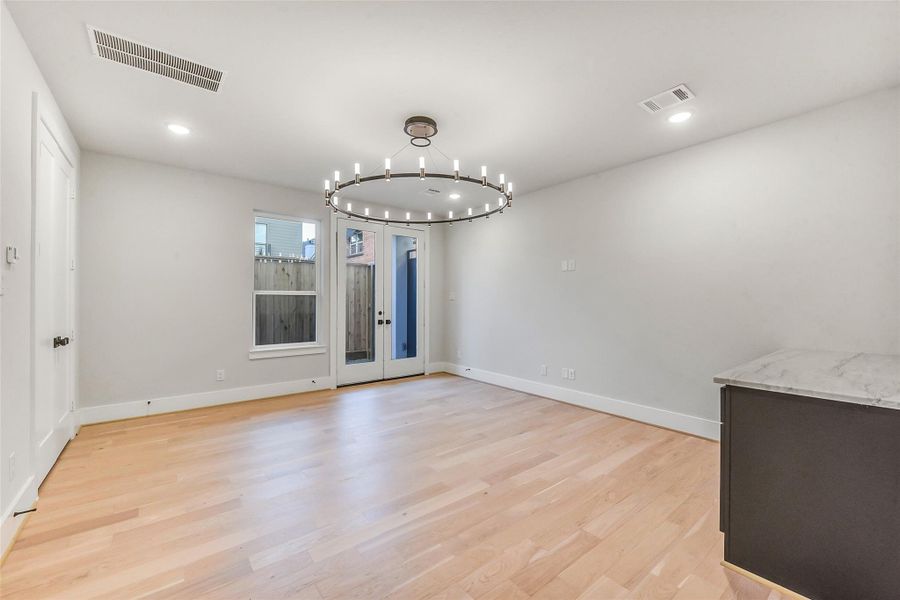 Spacious, unfurnished interior of a new home in , Houston (Image 45).