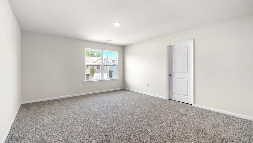 Spacious, unfurnished interior of a new home in Baxter Village, Boiling Springs (Image 23).