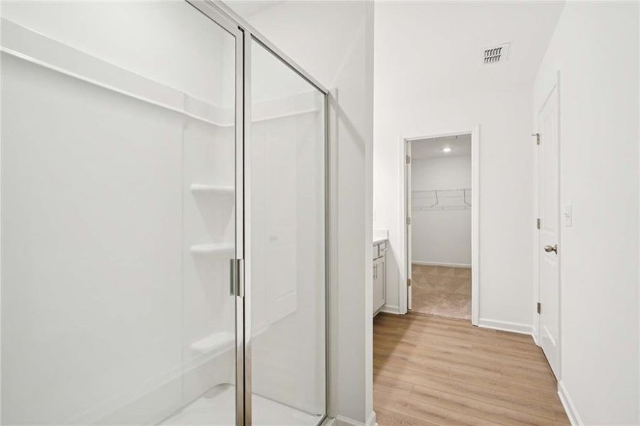 Spacious, unfurnished interior of a new home in , Flowery Branch (Image 18).