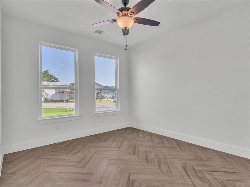 Spacious, unfurnished interior of a new home in , Granbury (Image 20). Spacious, unfurnished interior of a new home in , Granbury (Image 20).
