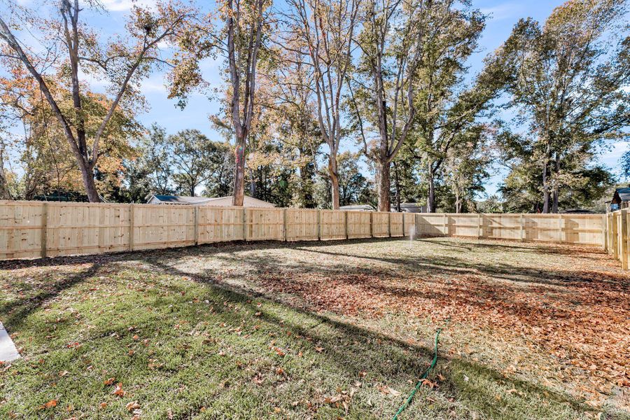 Exterior details and patio area of a home in , Charleston (Image 4).