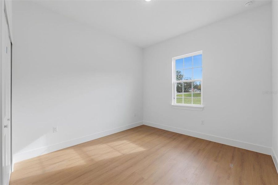 Spacious, unfurnished interior of a new home in , Ocala (Image 30).
