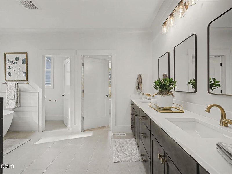 058-Primary Bathroom