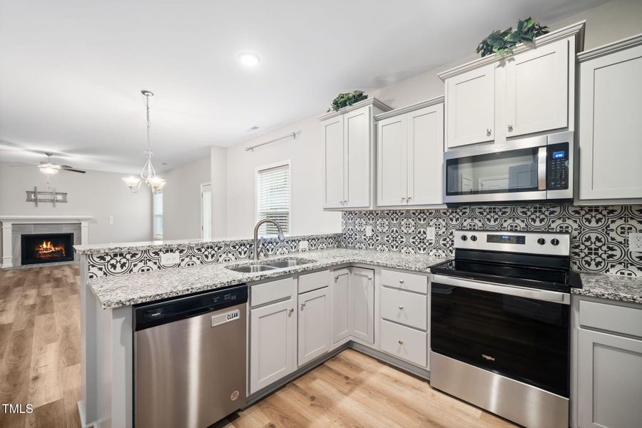 15-web-or-mls-20 Ava (112 of 120) 15-web-or-mls-20 Ava (112 of 120)