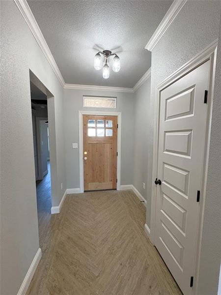 Spacious, unfurnished interior of a new home in , Abilene (Image 8).