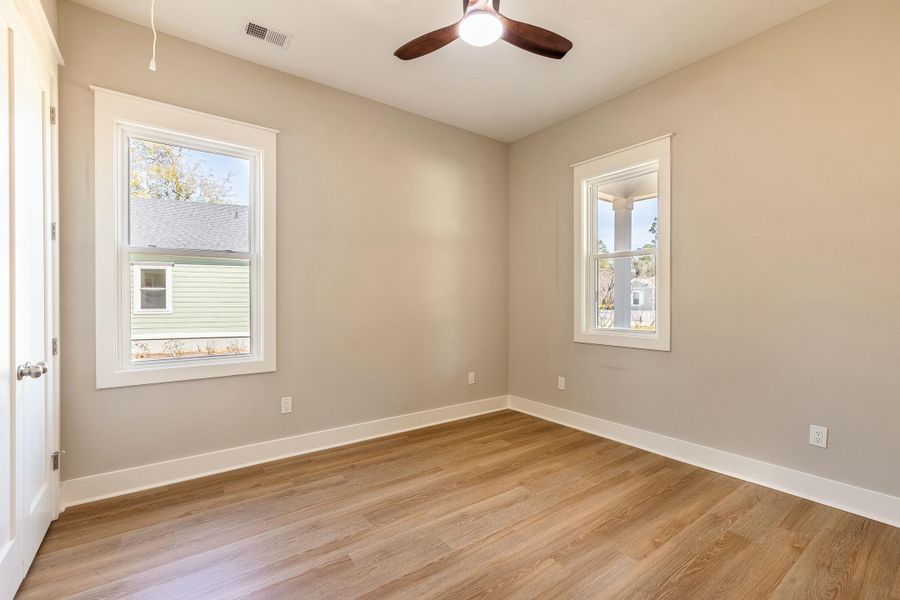 Spacious, unfurnished interior of a new home in , Summerton (Image 16).