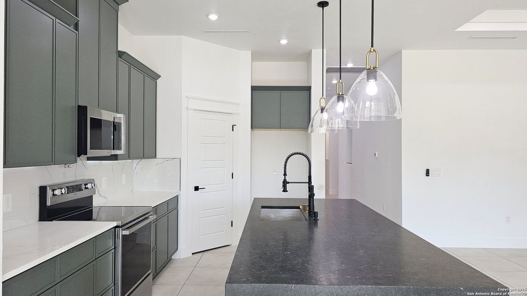 Furnished interior view inside a new home in , Atascosa (Image 10). Furnished interior view inside a new home in , Atascosa (Image 10).