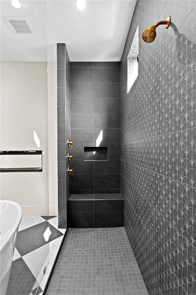 Image 90 of a home in .