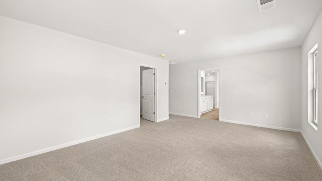 Spacious, unfurnished interior of a new home in South Wind, Union City (Image 14).