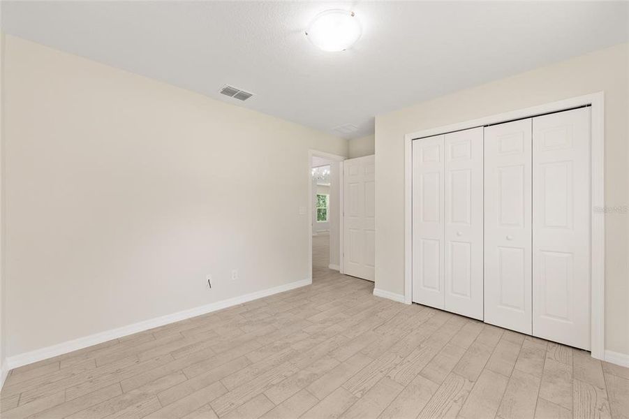 Spacious, unfurnished interior of a new home in , Ocala (Image 33).