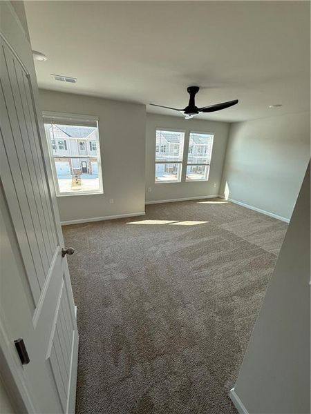 Spacious, unfurnished interior of a new home in Azalea Hills, Temple (Image 8).