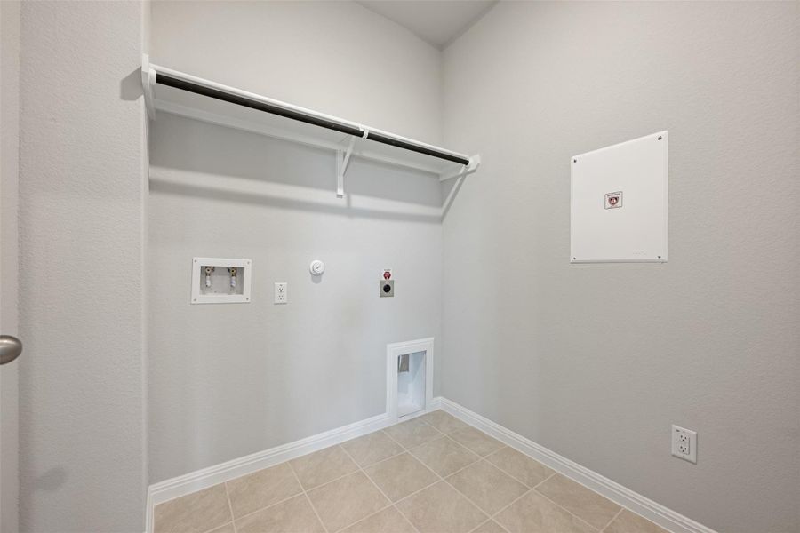 Photos are representative images and renderings for illustrative purposes only. Actual structural options and design images of the home may vary.