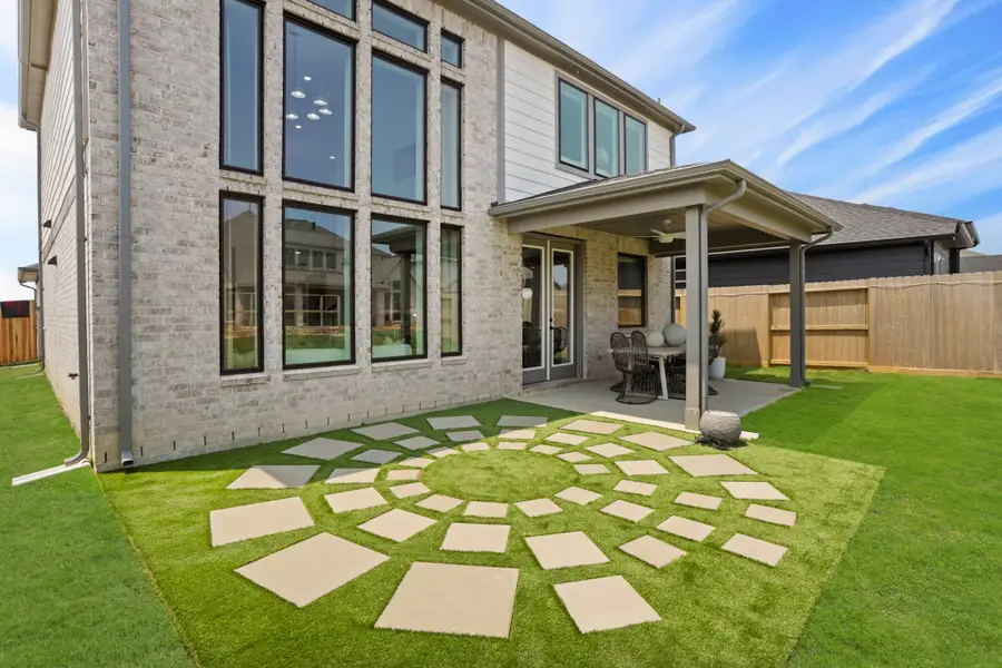 Exterior details and patio area of a home in Jubilee 45', 50', 70', Hockley (Image 4).