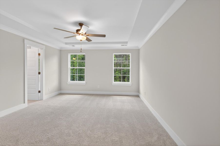 Spacious, unfurnished interior of a new home in Highland Bluff, Aiken (Image 15).