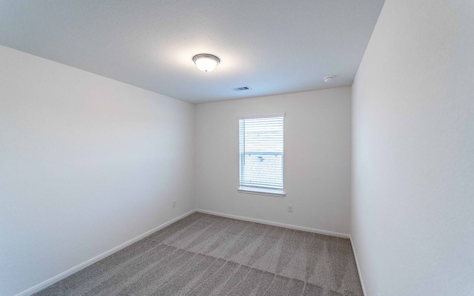 Spacious, unfurnished interior of a new home in Bay Creek, Baytown (Image 19).