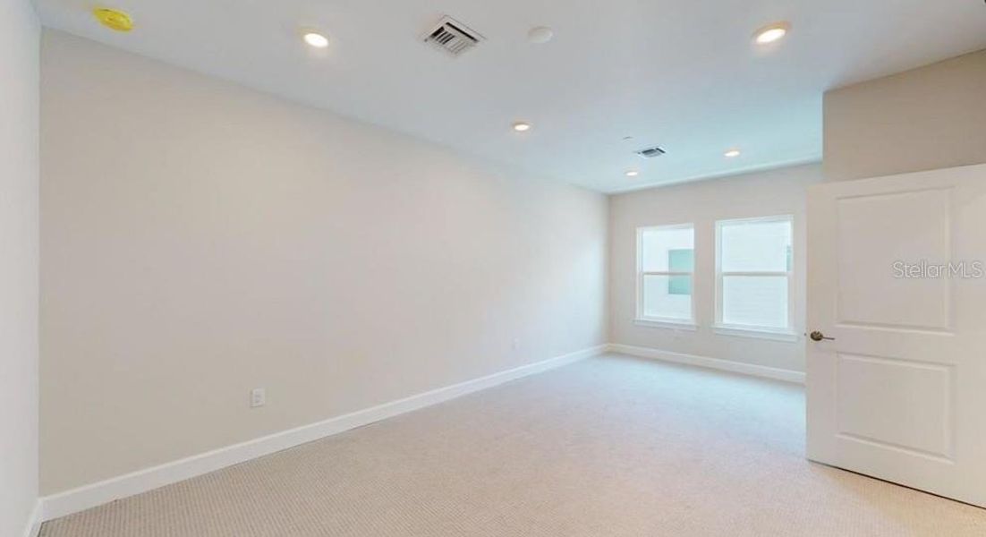 Spacious, unfurnished interior of a new home in Seahaven, Punta Gorda (Image 16). Spacious, unfurnished interior of a new home in Seahaven, Punta Gorda (Image 16).