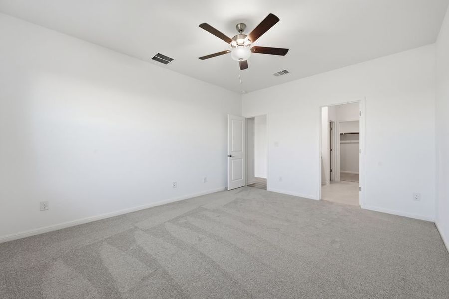 Spacious, unfurnished interior of a new home in Emory Crossing 50s, Hutto (Image 20).