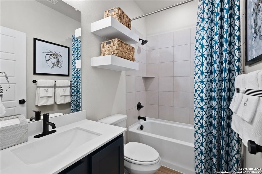 Furnished interior view inside a new home in Vista Ridge, Live Oak (Image 17). Furnished interior view inside a new home in Vista Ridge, Live Oak (Image 17).