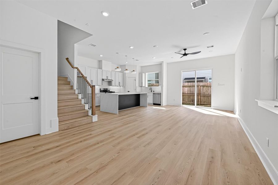Spacious, unfurnished interior of a new home in , Houston (Image 19).