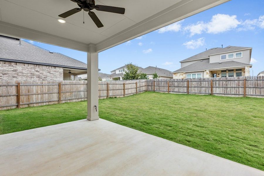 Exterior details and patio area of a home in University Heights, Round Rock (Image 3).