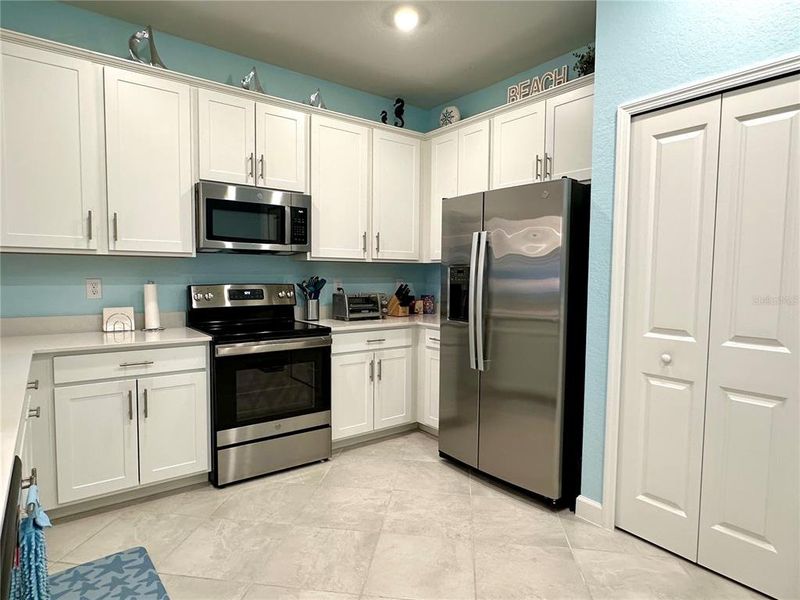 Furnished interior view inside a new home in , Englewood (Image 10).