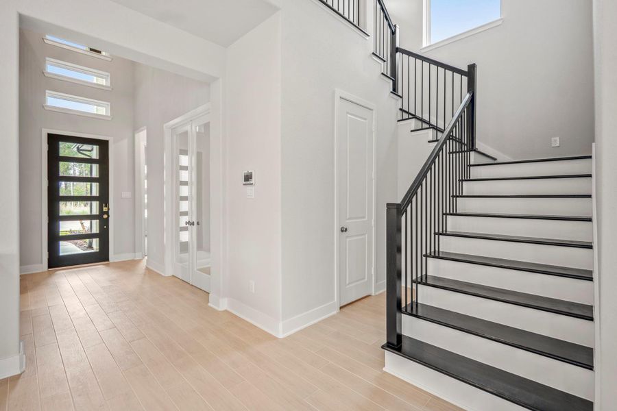 Spacious, unfurnished interior of a new home in ARTAVIA 55' Lots, Conroe (Image 35).