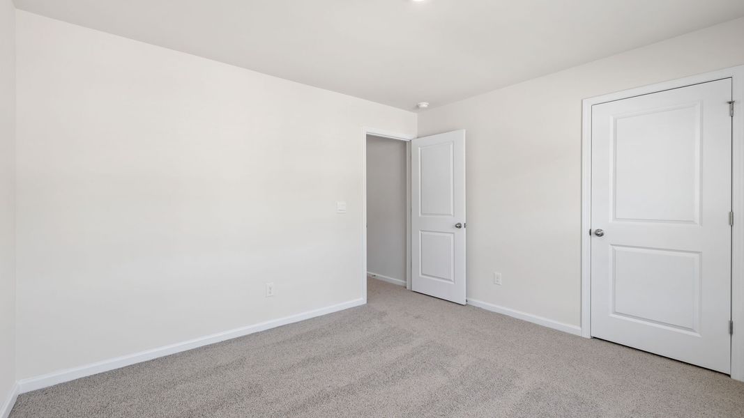 Spacious, unfurnished interior of a new home in Cedar Gap, Fountain Inn (Image 28).