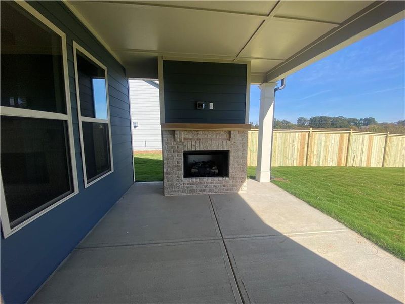Exterior details and patio area of a home in , Jefferson (Image 3).