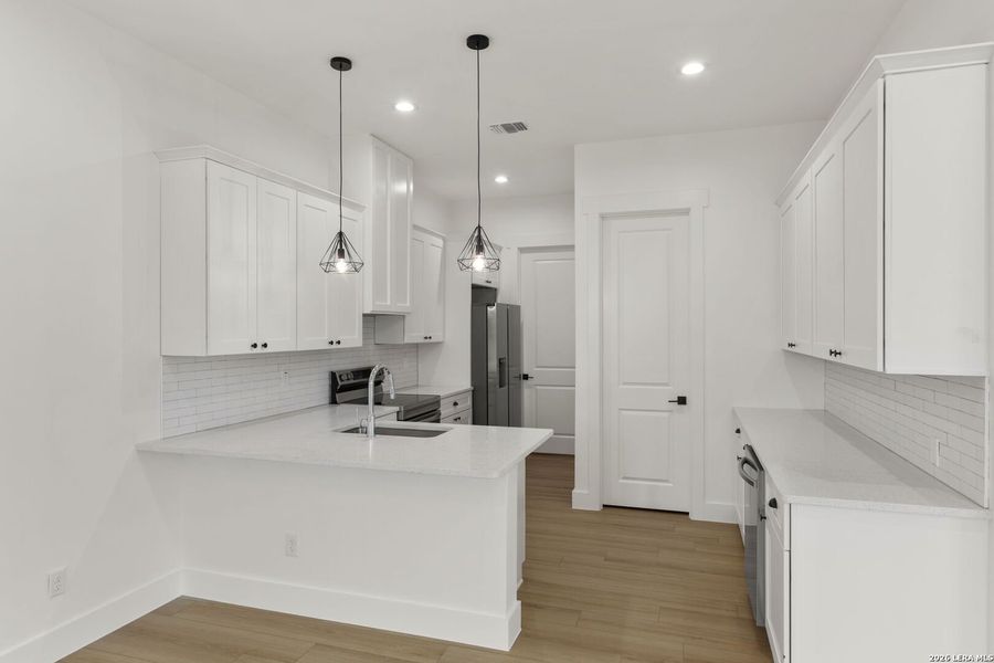 Furnished interior view inside a new home in , Boerne (Image 15).