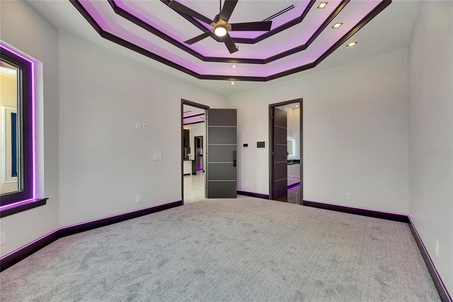 Spacious, unfurnished interior of a new home in , Apollo Beach (Image 39).