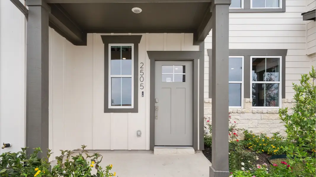 Exterior details and patio area of a home in Avery Centre, Round Rock (Image 3).